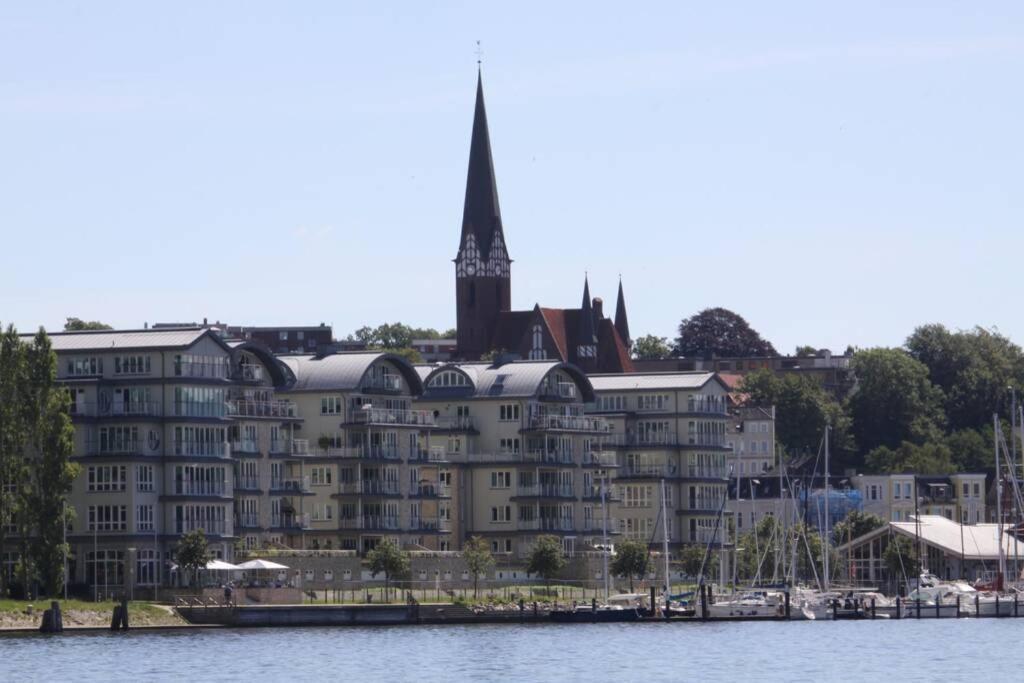 Gemuetliche Haushaelfte Mit Garten Und Terrasse Flensburg Zewnętrze zdjęcie