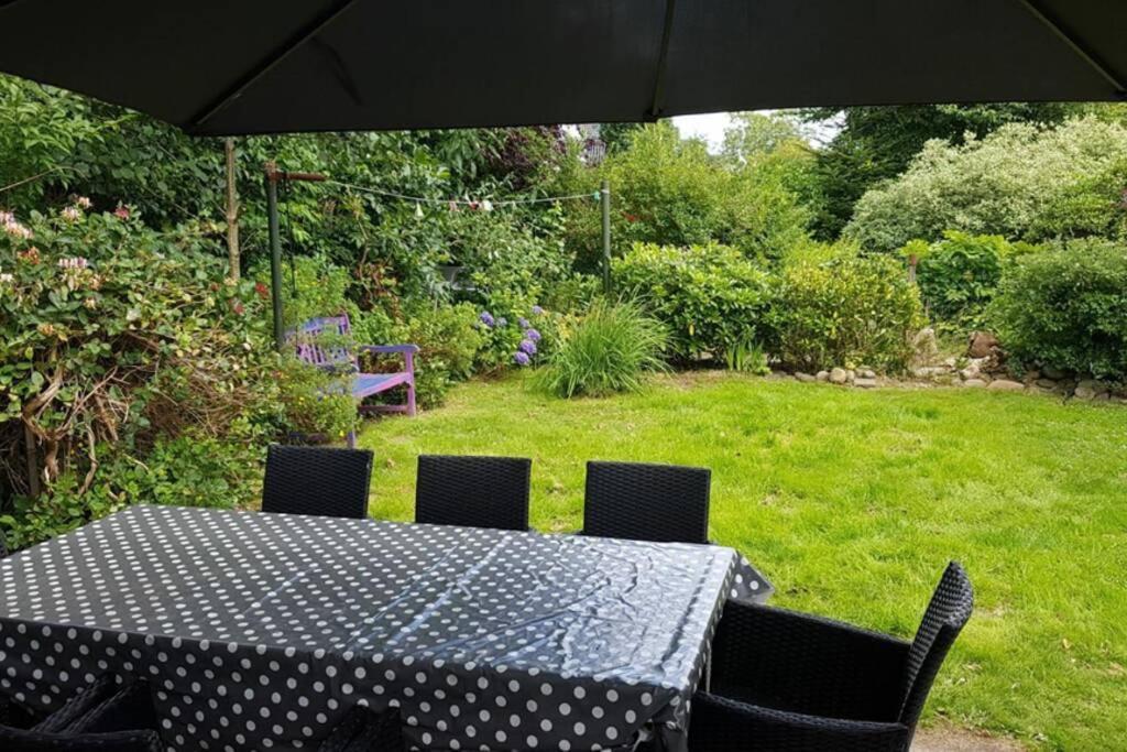 Gemuetliche Haushaelfte Mit Garten Und Terrasse Flensburg Zewnętrze zdjęcie